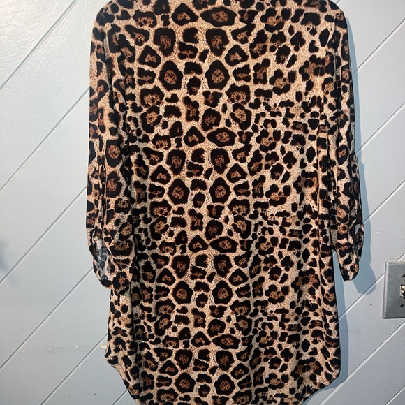 The hanger brand small animal, print, pull over - Picture 2 of 3